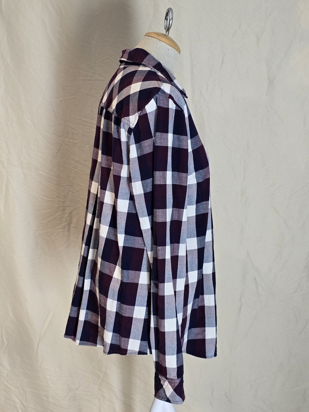 Reitmans Women's Purple and White Plaid Casual Button-Down Shirt - Picture 4 of 6